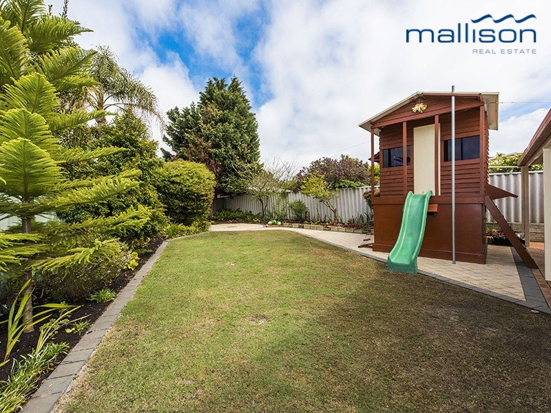 16 Westgate Court, Leeming WA 6149