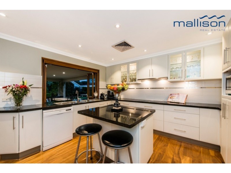 9 Walliabup Way, Bibra Lake WA 6163