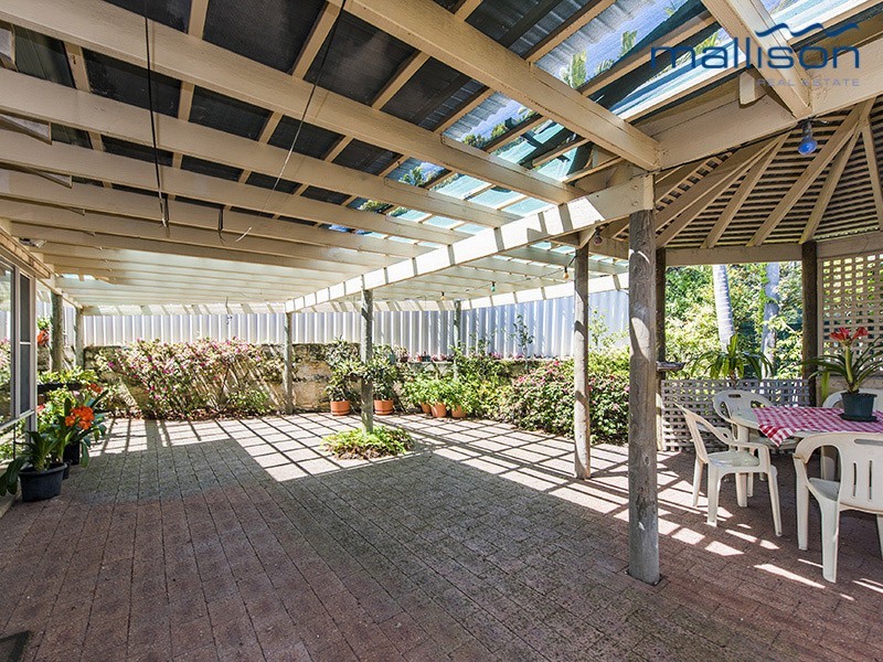 11 Blaize Close, Leeming WA 6149