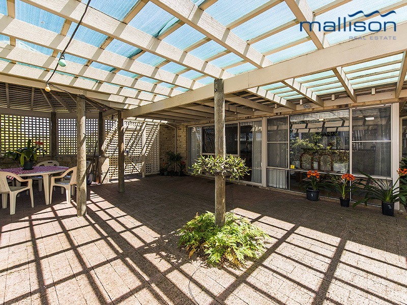 11 Blaize Close, Leeming WA 6149