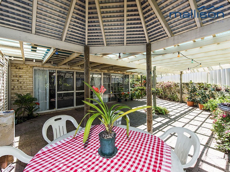 11 Blaize Close, Leeming WA 6149