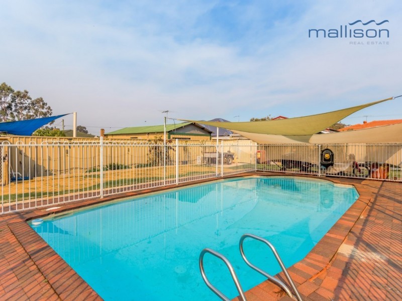 45 Hughenden Drive, Thornlie WA 6108