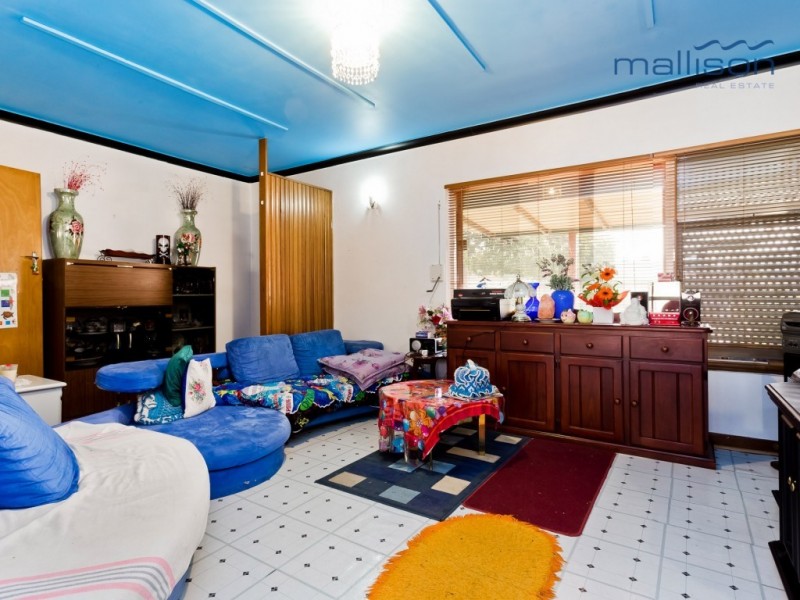 45 Hughenden Drive, Thornlie WA 6108