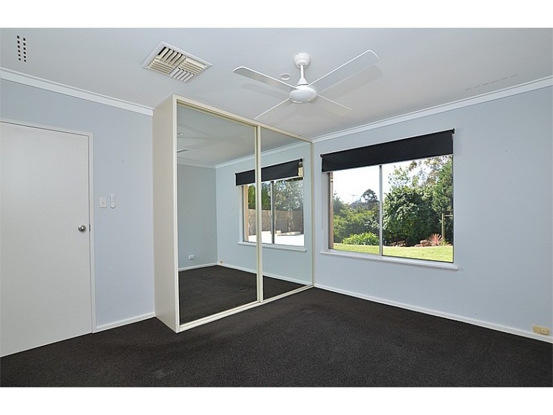 22 Ranford Street, Kelmscott WA 6111