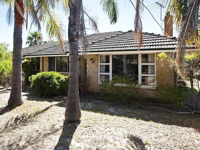 31 Armstrong Road, Kelmscott WA 6111