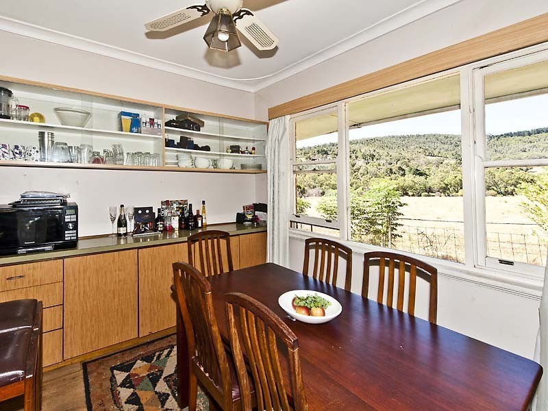 31 Armstrong Road, Kelmscott WA 6111