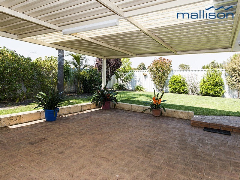 13 Heatherlea Parkway, Leeming WA 6149