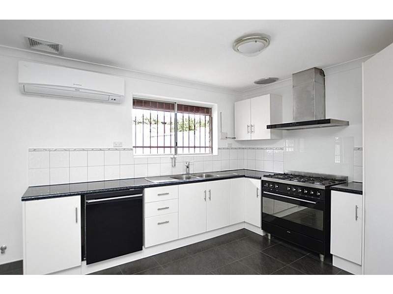 11 Iandra Loop, Willetton WA 6155