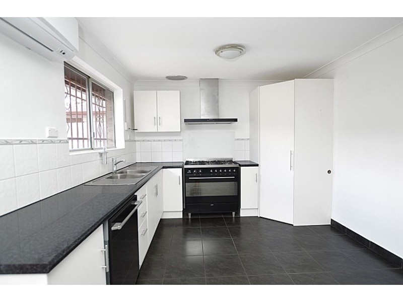 11 Iandra Loop, Willetton WA 6155