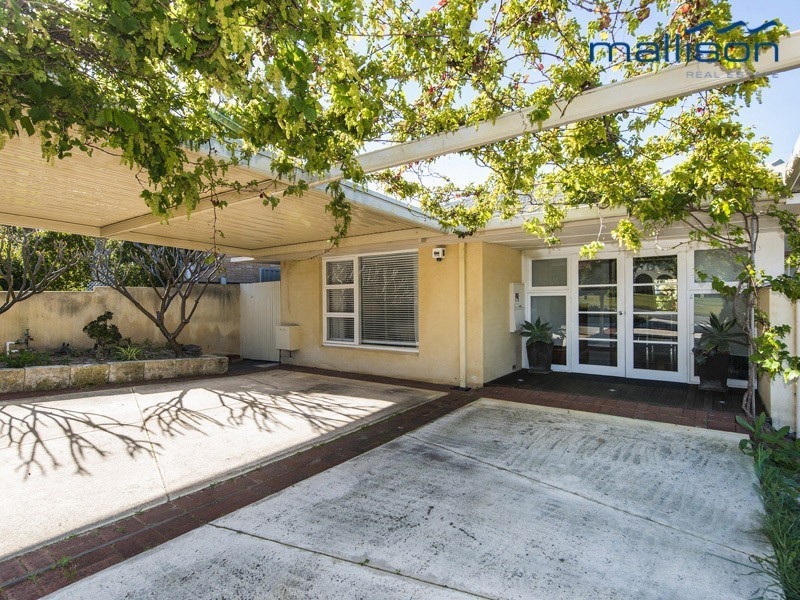 8A Rankin Way, Booragoon WA 6154
