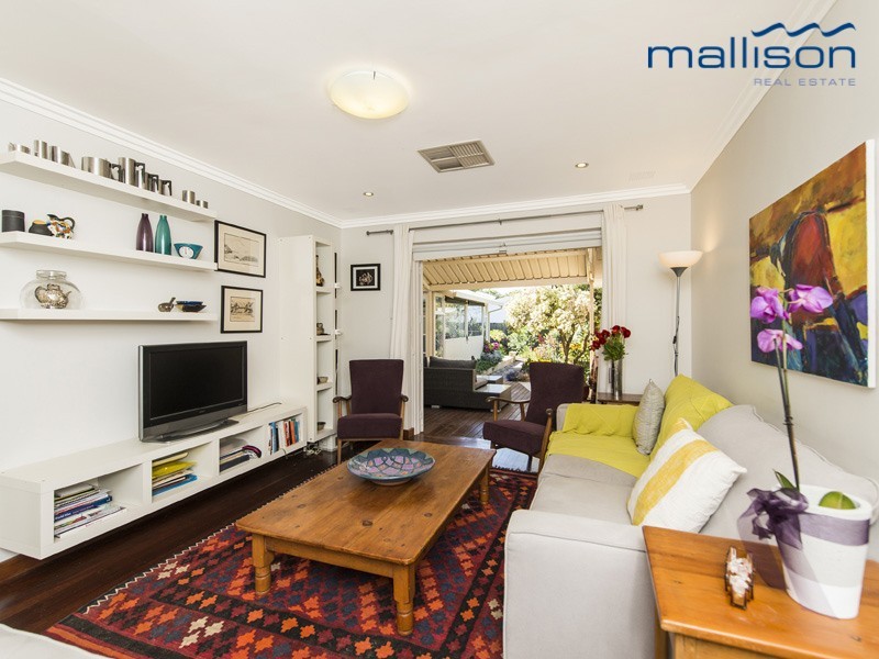 8A Rankin Way, Booragoon WA 6154