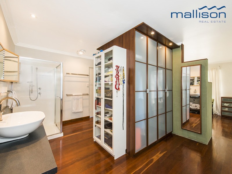 8A Rankin Way, Booragoon WA 6154