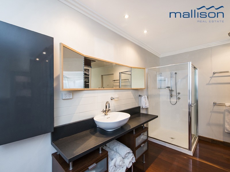 8A Rankin Way, Booragoon WA 6154