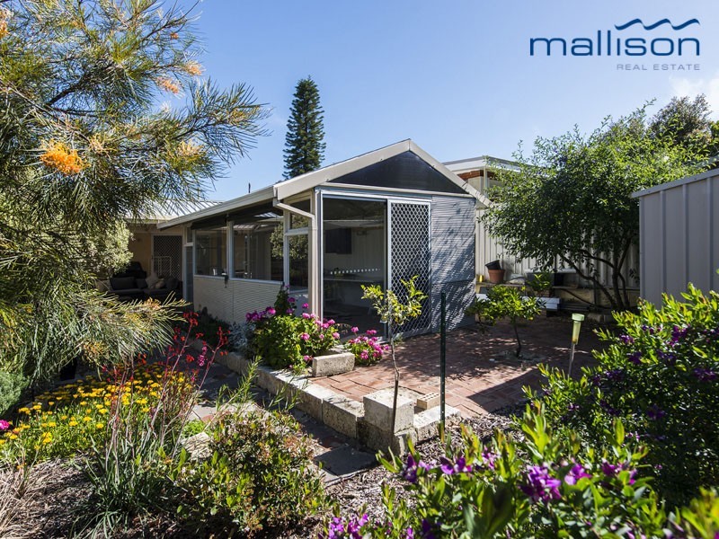 8A Rankin Way, Booragoon WA 6154