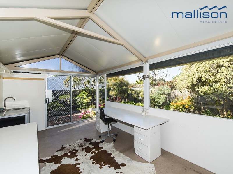 8A Rankin Way, Booragoon WA 6154