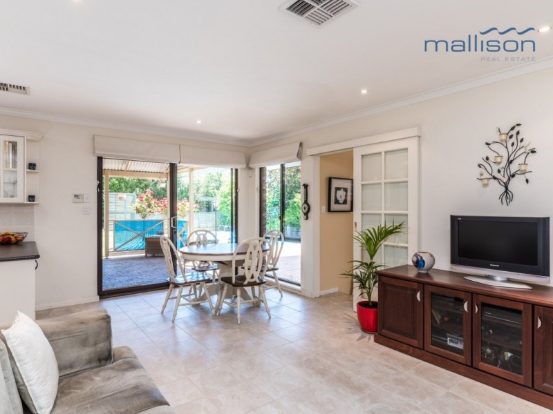 66 Connemara Drive, Thornlie WA 6108