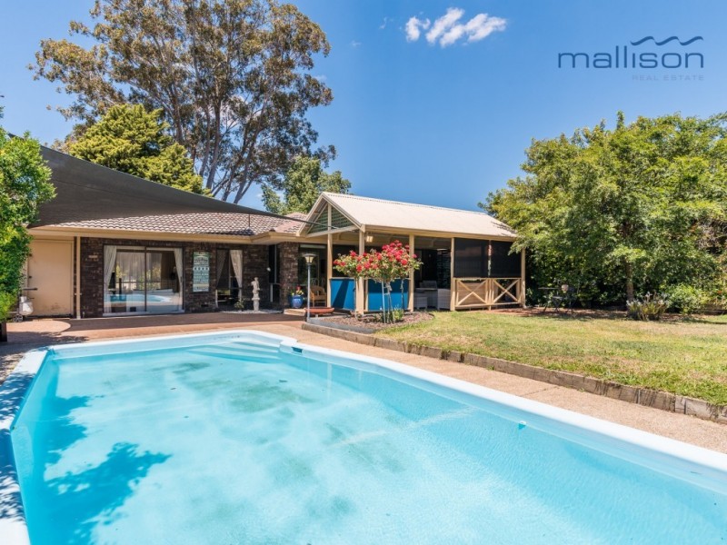 66 Connemara Drive, Thornlie WA 6108