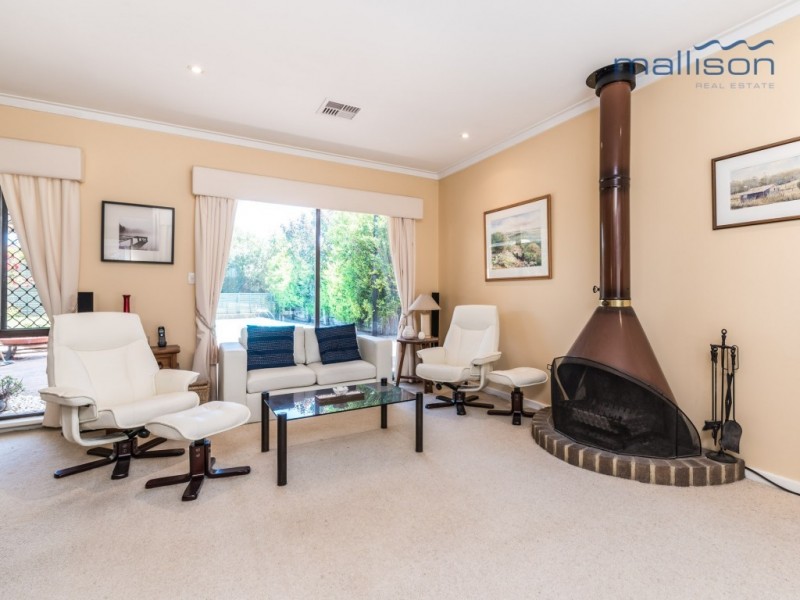 66 Connemara Drive, Thornlie WA 6108