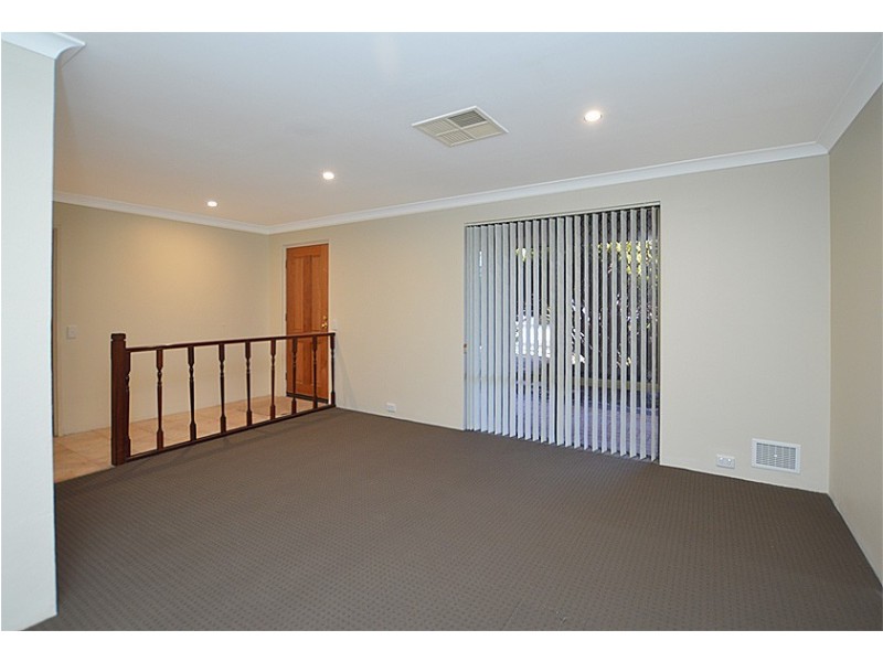68 Sandpiper Loop, Yangebup WA 6164