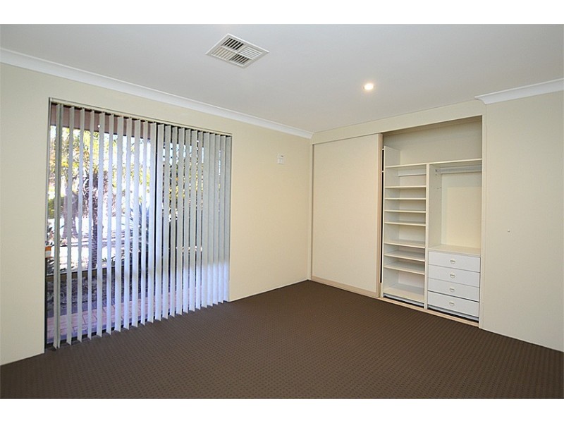 68 Sandpiper Loop, Yangebup WA 6164