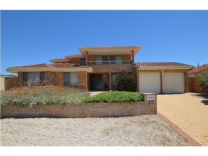 88 Casserly Drive, Leeming WA 6149