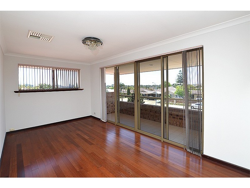88 Casserly Drive, Leeming WA 6149