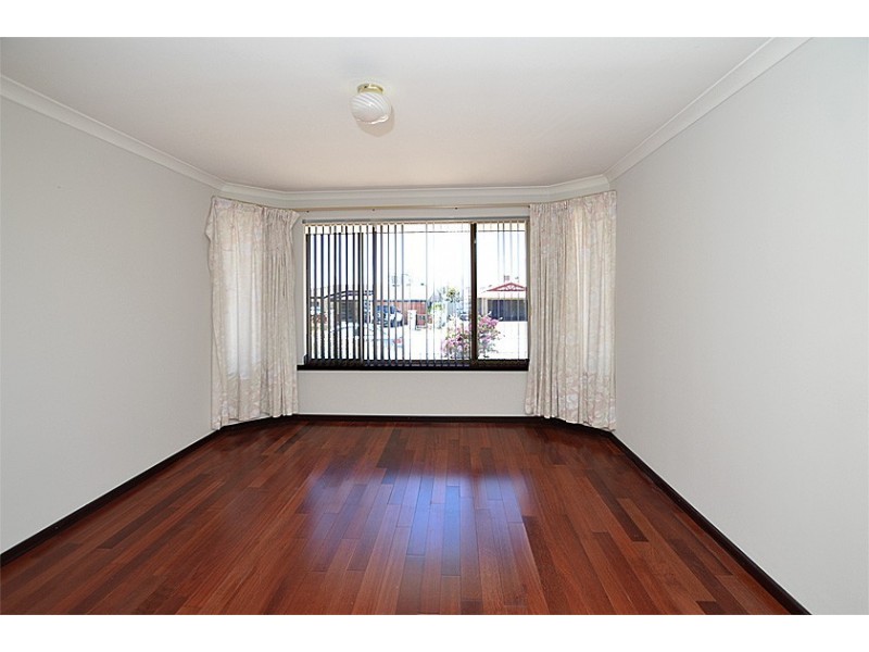 88 Casserly Drive, Leeming WA 6149
