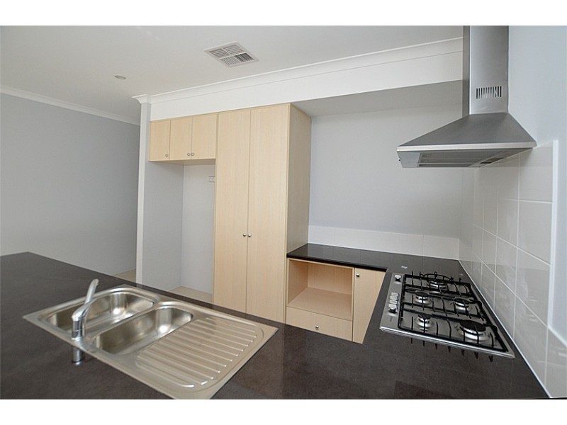 18A Hicks Road, Kelmscott WA 6111