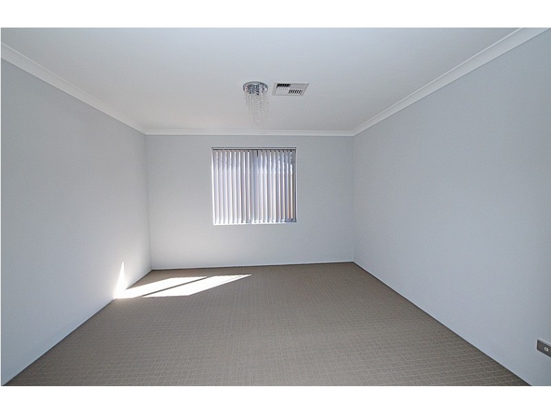 18A Hicks Road, Kelmscott WA 6111