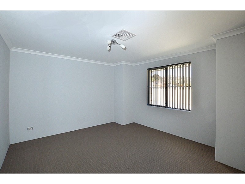 18A Hicks Road, Kelmscott WA 6111