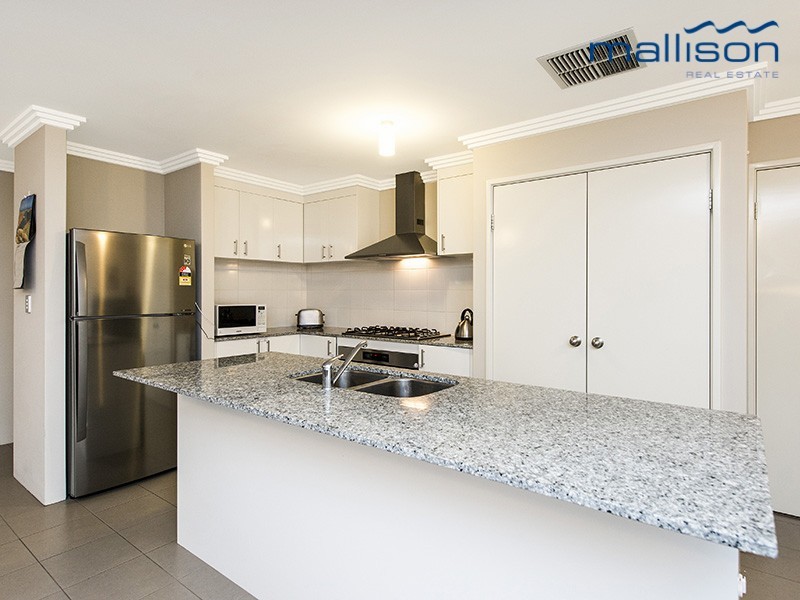 37 Terracina Parkway, Piara Waters WA 6112