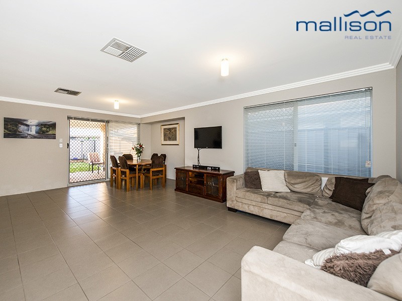 37 Terracina Parkway, Piara Waters WA 6112