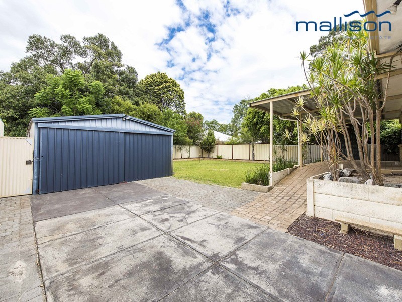 15 Tullamore Avenue, Thornlie WA 6108