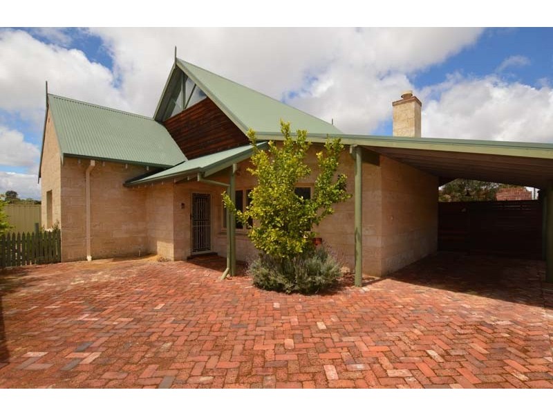 16A Lambert Street, Alfred Cove WA 6154