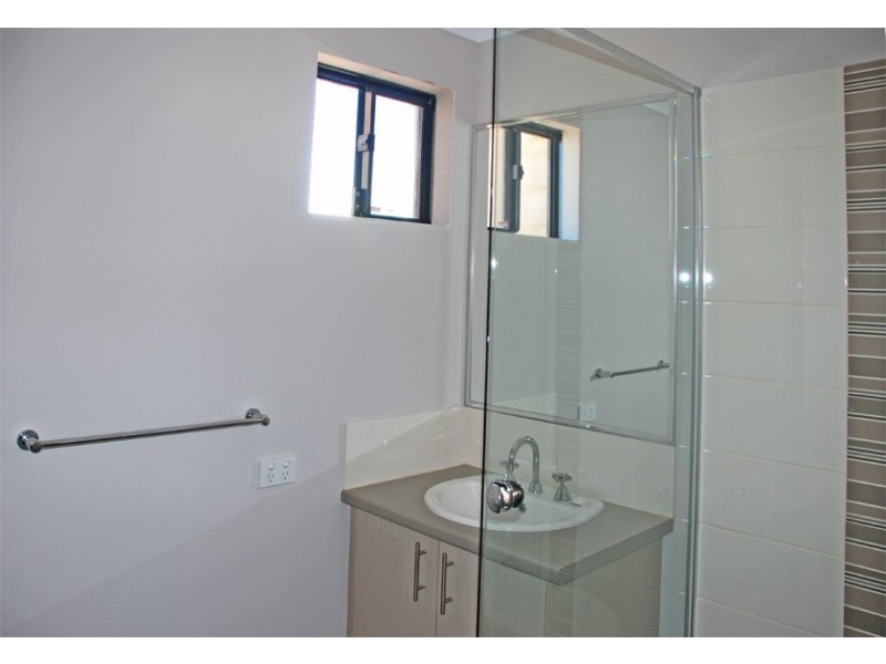 5 Kupu Gate, Success WA 6164