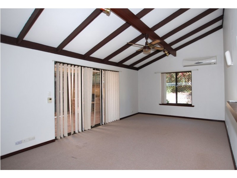 17 Dairy Court, Bibra Lake WA 6163