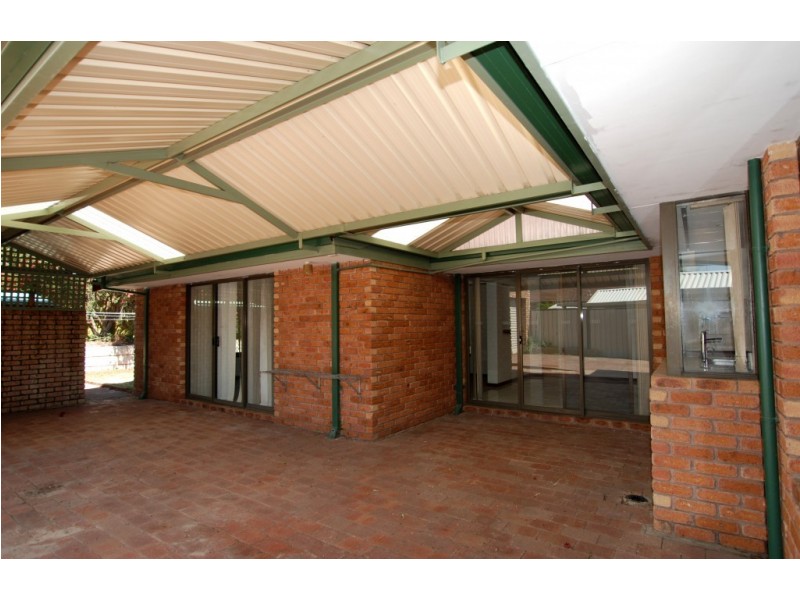 17 Dairy Court, Bibra Lake WA 6163