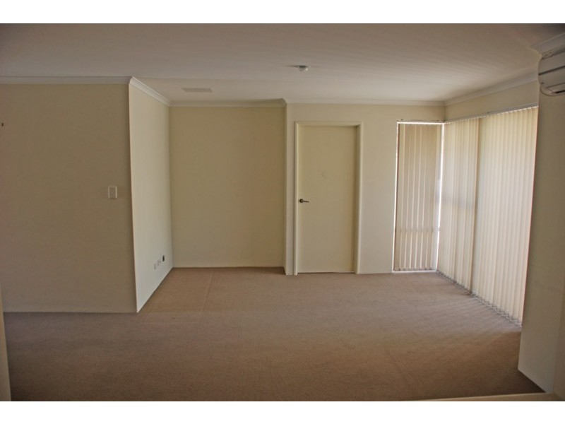 11/1 Coojong Link, Success WA 6164