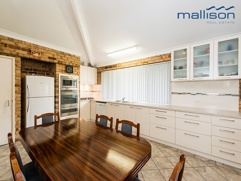 104 Aulberry Parade, Leeming WA 6149