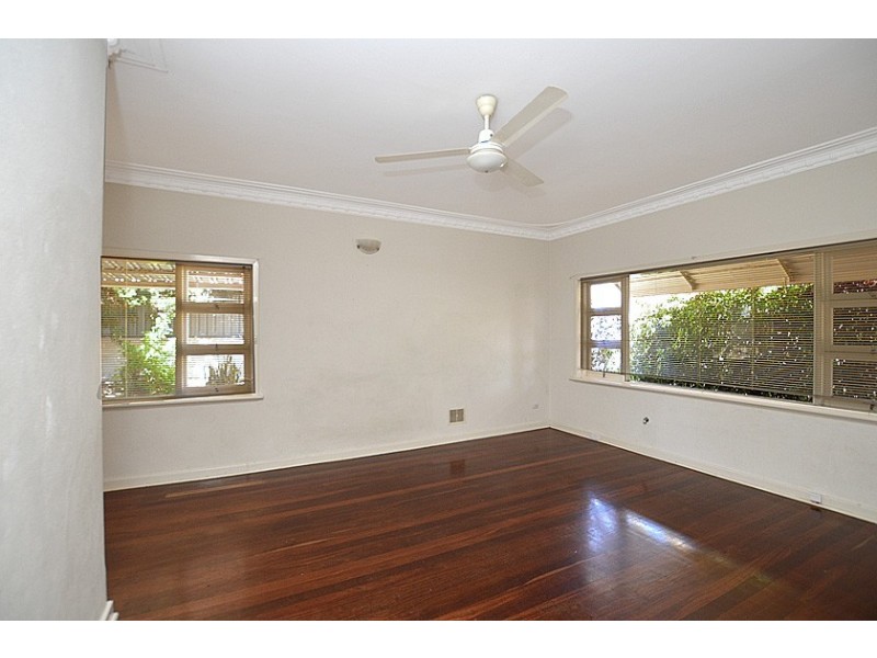 14 Ellement Parade, Coogee WA 6166