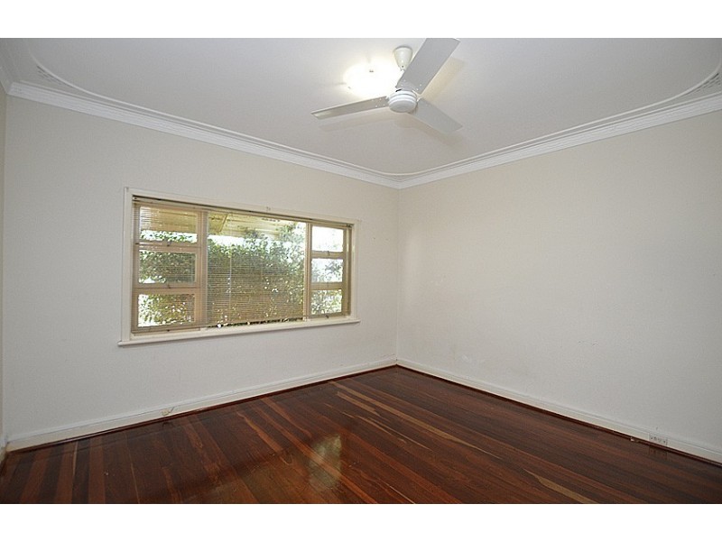 14 Ellement Parade, Coogee WA 6166