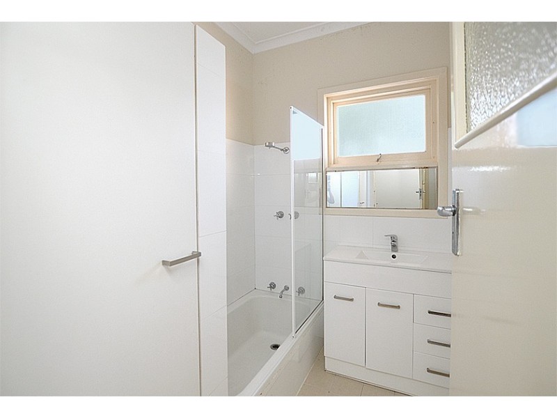 14 Ellement Parade, Coogee WA 6166