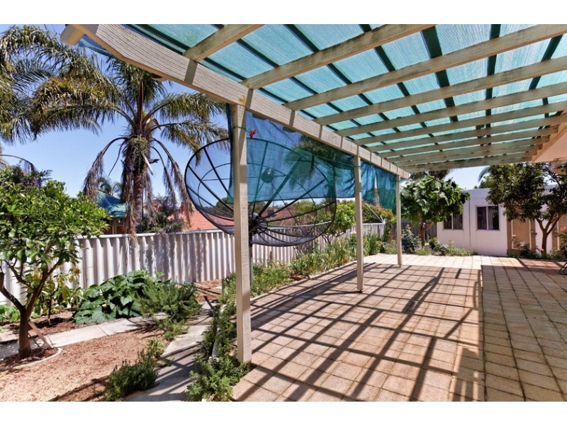 6A Kirk Road, Kardinya WA 6163