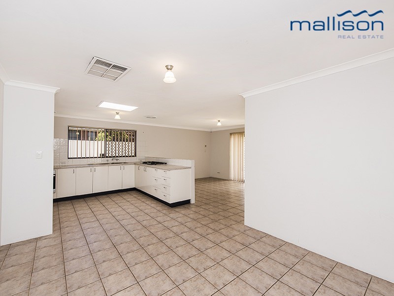 16 Perham Crescent, Leda WA 6170