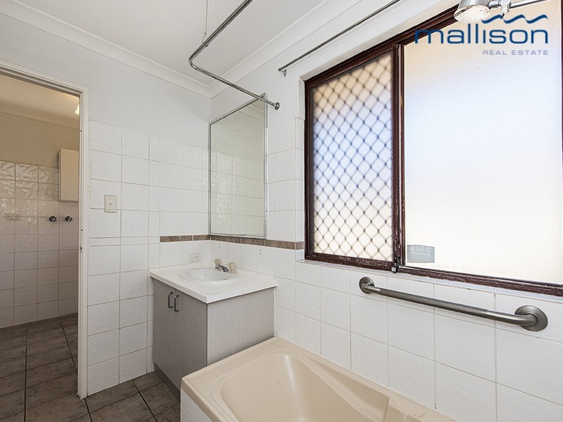 16 Perham Crescent, Leda WA 6170