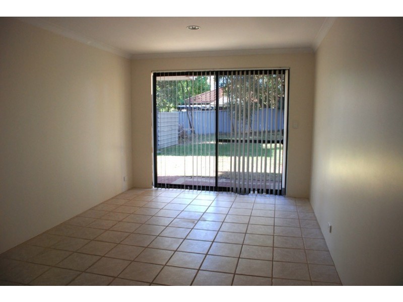 17 Constitution Gardens, Bibra Lake WA 6163