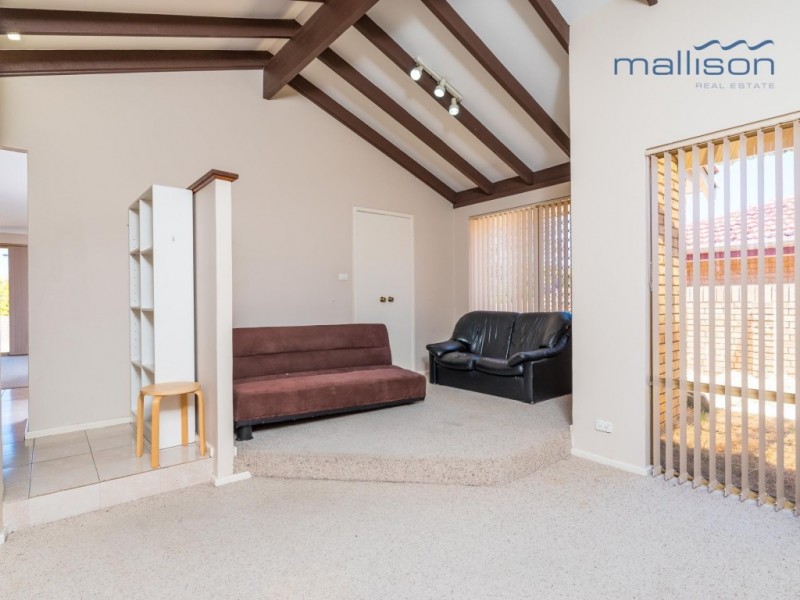 1A Pine Grove, Kardinya WA 6163