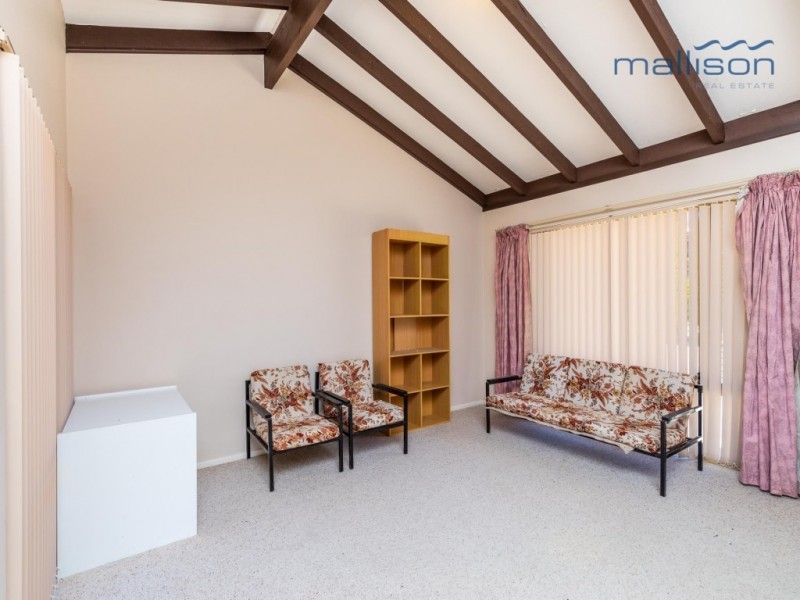 1A Pine Grove, Kardinya WA 6163