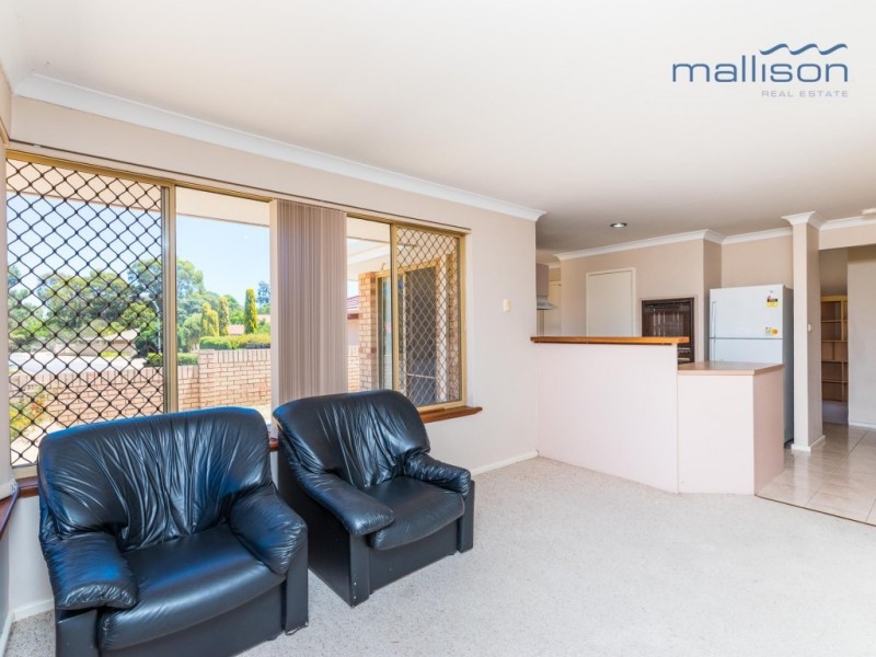 1A Pine Grove, Kardinya WA 6163