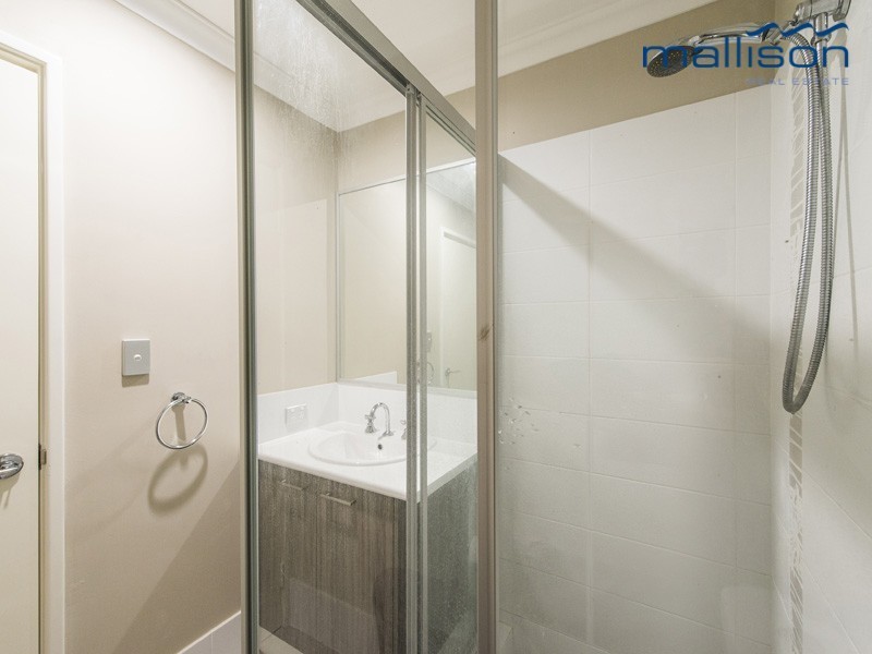 1/32 Gicha Close, Munster WA 6166